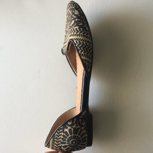 Black and Cream Flats - Picture 2 of 3